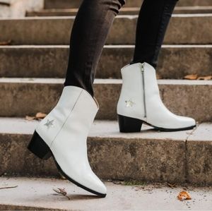Thursday Boot Company Country Star White Western Leather Boots Size Various